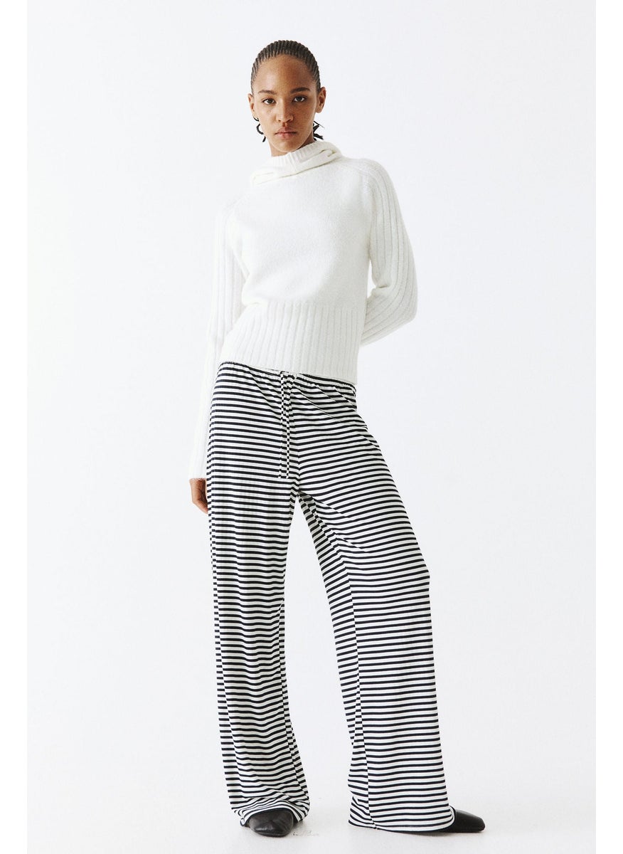 Wide Drawstring Trousers