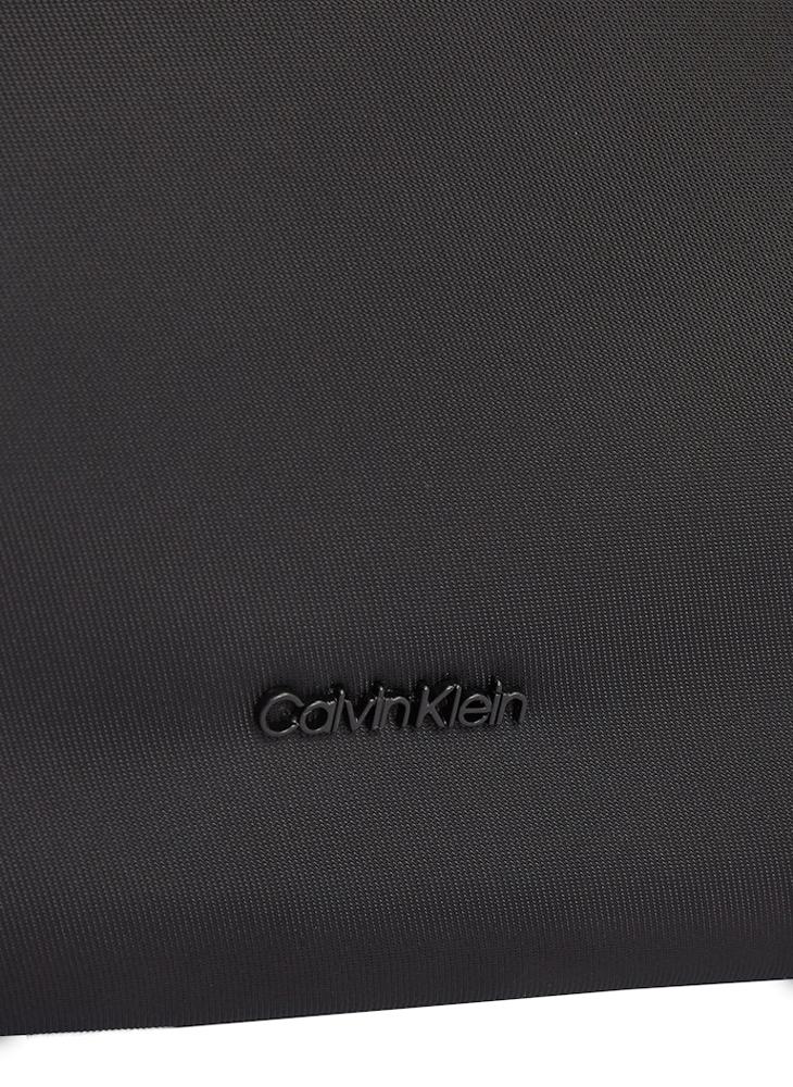 BUSINESS TECH WASH BAG