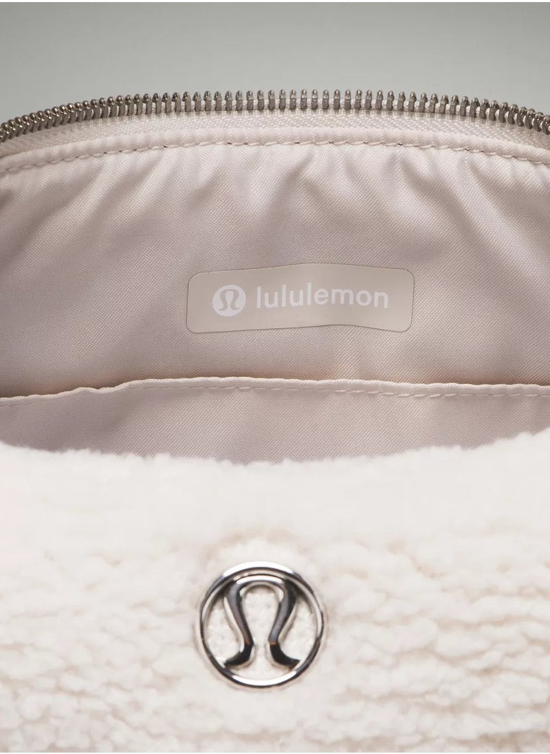 Lululemon Mini Shoulder Bag 4L Fleece