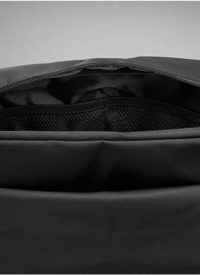 Lululemon Wanderlust Messenger Bag 6.5L