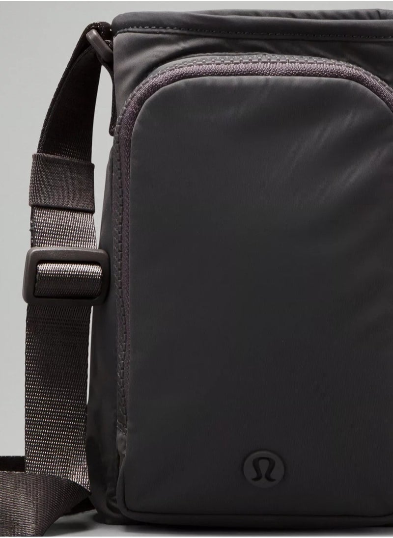 Lululemon Water Bottle Crossbody with Front Pocket 2L