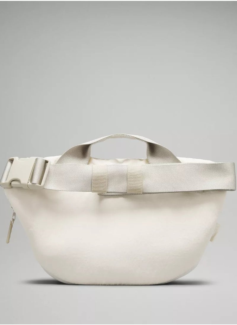 Lululemon Curved Crossbody Bag 3L