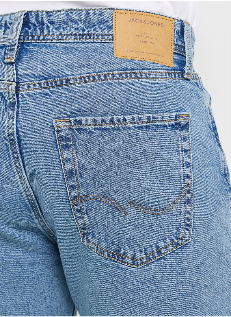 Stright Fit Light Wash Jeans