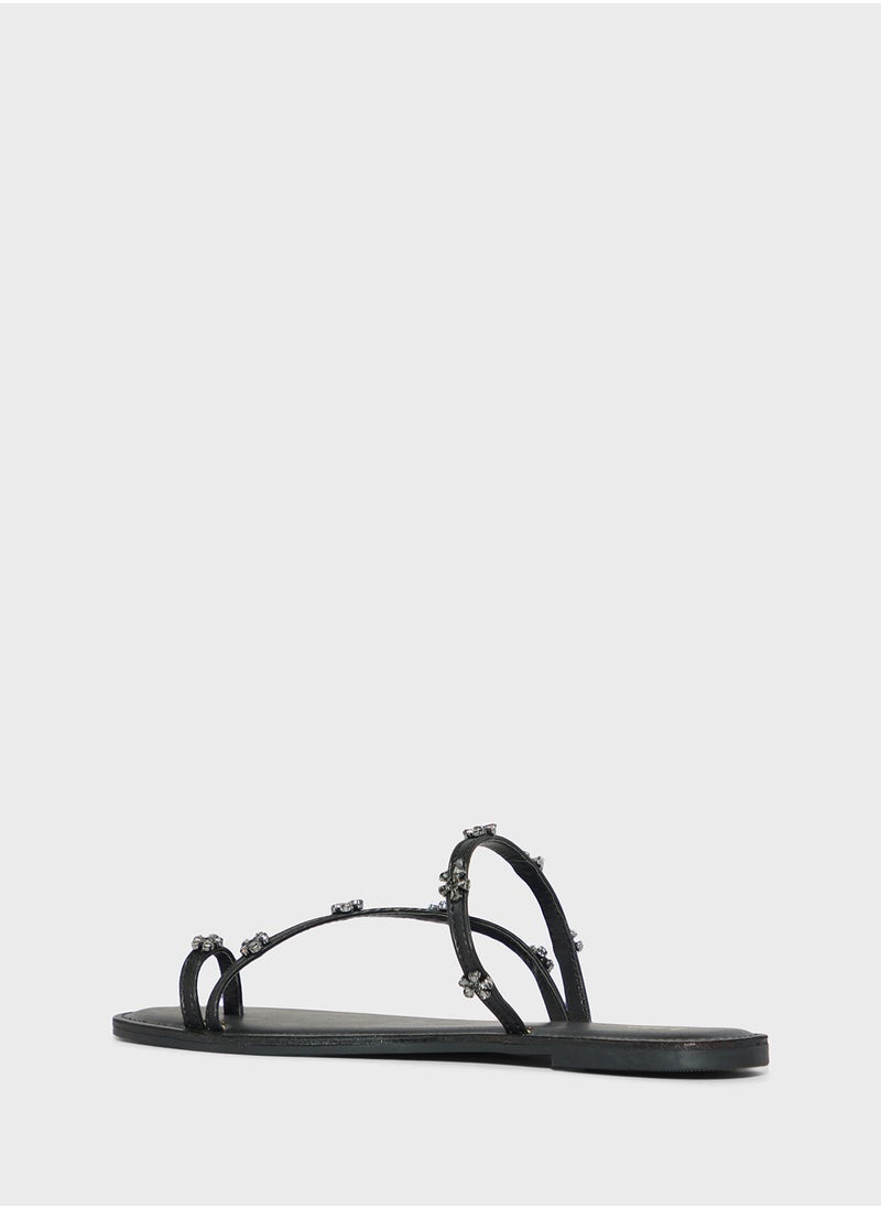 Toe Post Detail Flat Sandal With Floral Diamante