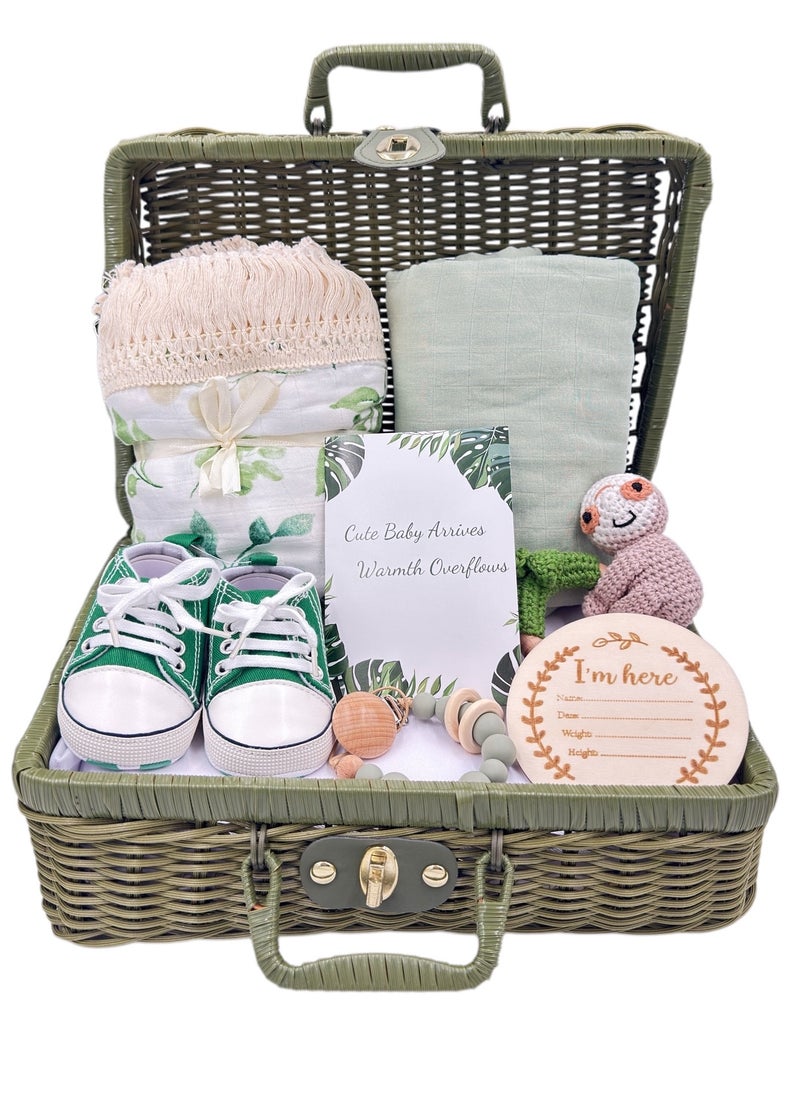 Baby Gift Set – 8-Piece Newborn Essentials with Swaddle Blankets & Adorable Accessories (Green)