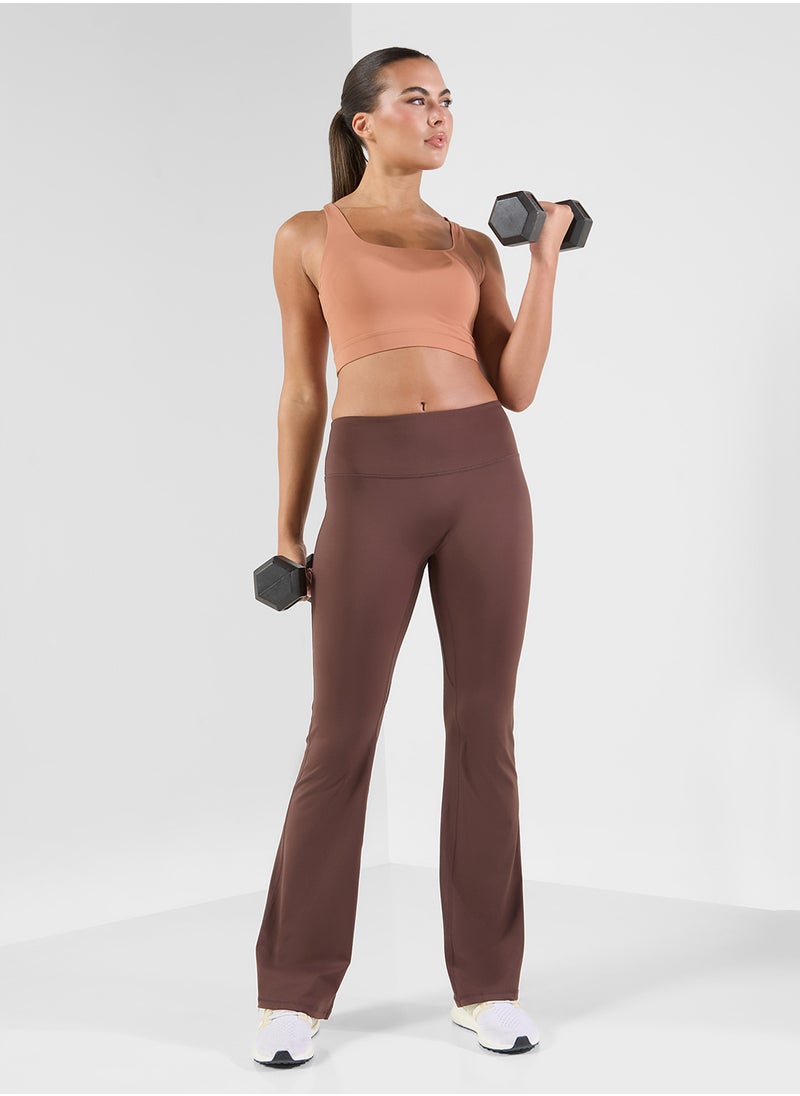 Medium Support Cutout Detail Sports Bra