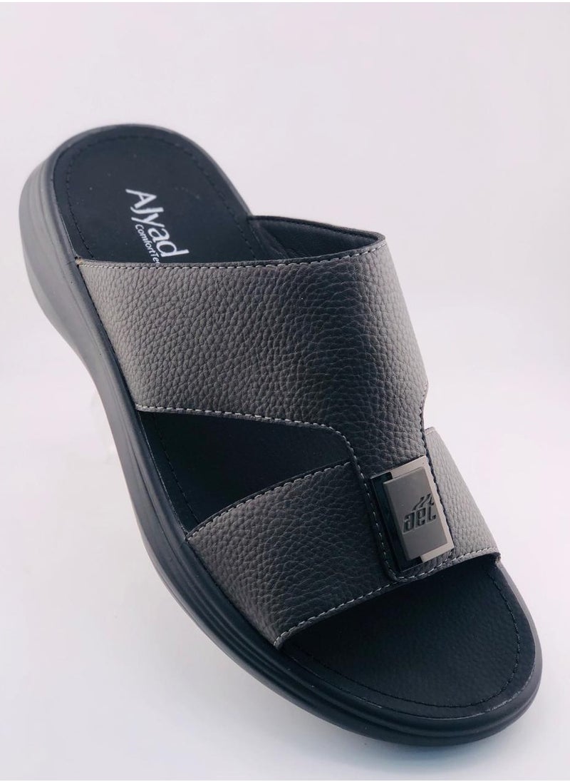 Authentic Arabic Sandals - Handcrafted Elegance