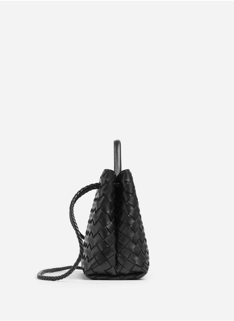 VENETA Andiamo Top handle bag leather bag with signature knot detail and sliding cross-body strap.