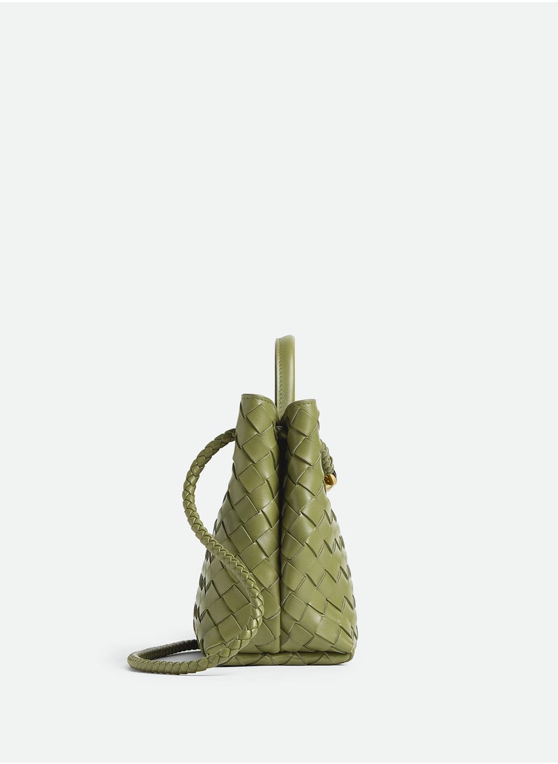 VENETA Andiamo Top handle bag leather bag with signature knot detail and sliding cross-body strap.