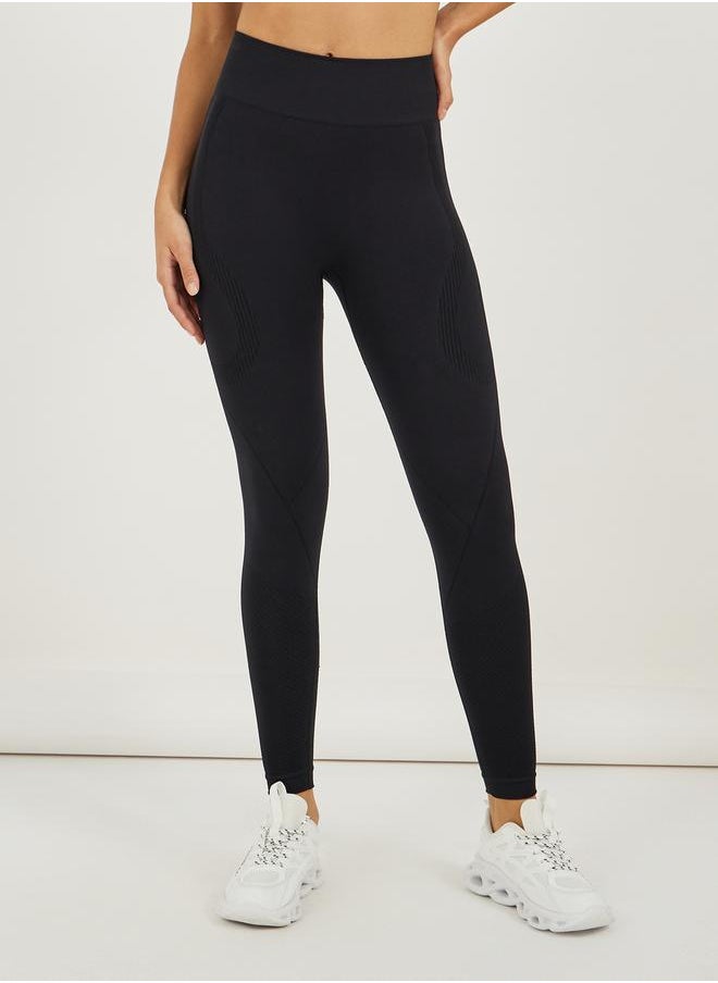 Tonal Textured Inserts Back Peep Racerback Sports Bra and Leggings Set