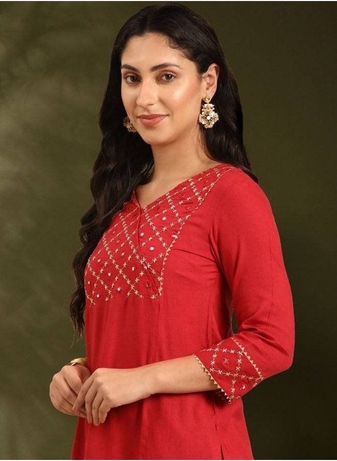 Zari and mirrorwork embroidered kurta-red