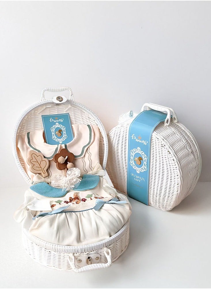 Adorable Classical style Premium Newborn Baby Gift Set for Girls in a Stylish Suitcase 7 in 1