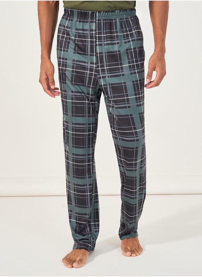 Contrast Placket Henley Neck T-Shirt & Checkered Pyjama Set