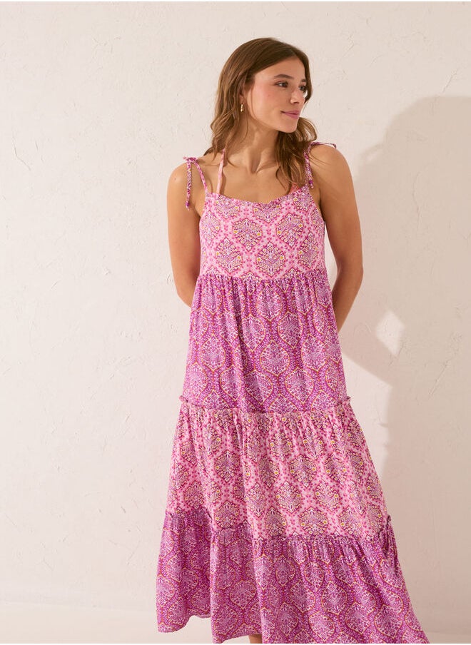 Long dress with tribal print ruffles