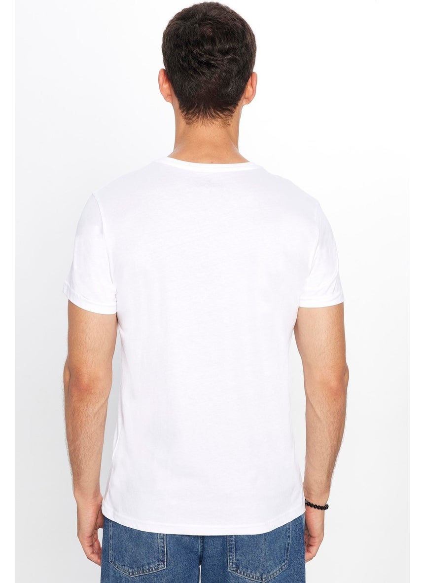Men's Slim Fit Narrow Cut Cotton Soft Textured Printed White Crew Neck T-Shirt