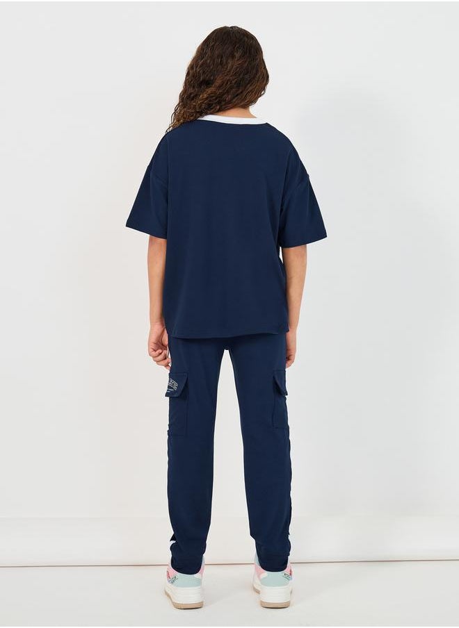 Styli Graphic Print V-Neck T-Shirt and Tape Detail Cargo Joggers Co-Ords