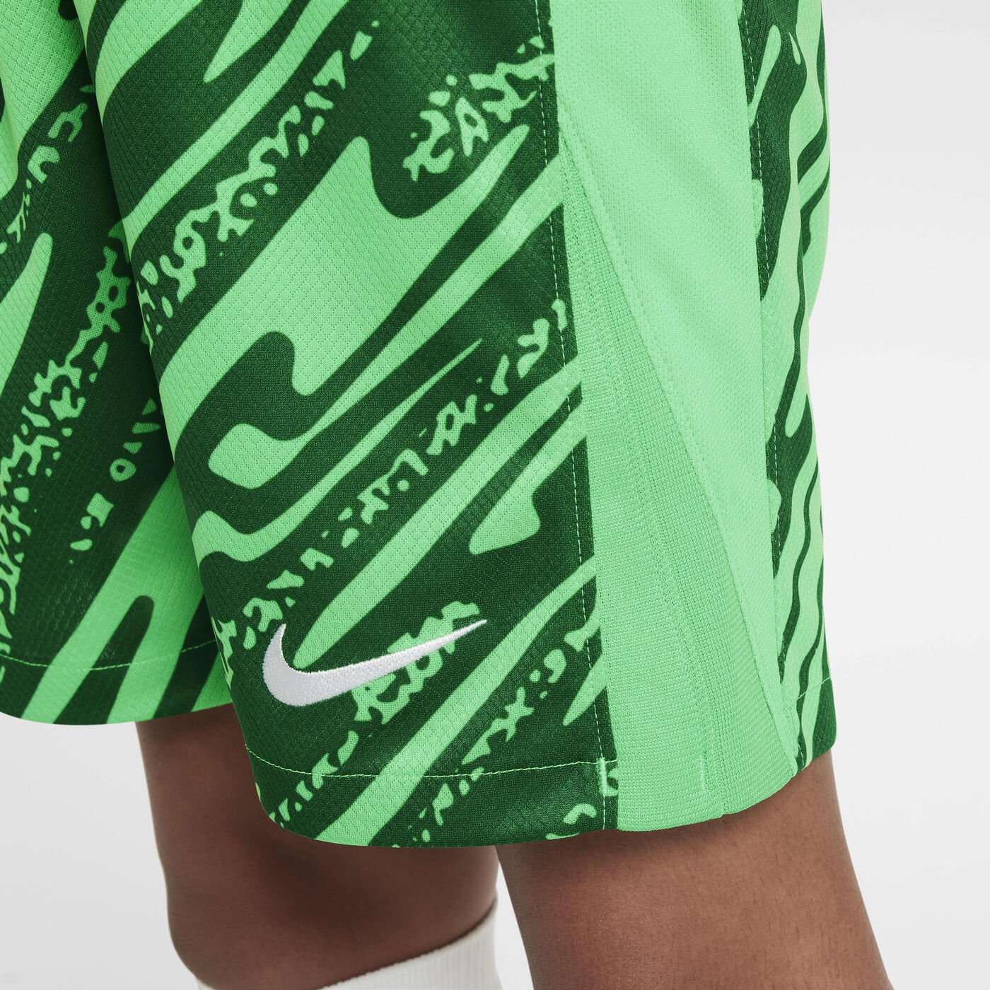 Kids' FC Barcelona 24/25 Goalkeeper Replica Football Shorts
