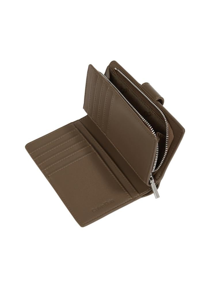 MEDIUM BIFOLD WALLET WITH HARDWARE SNAP