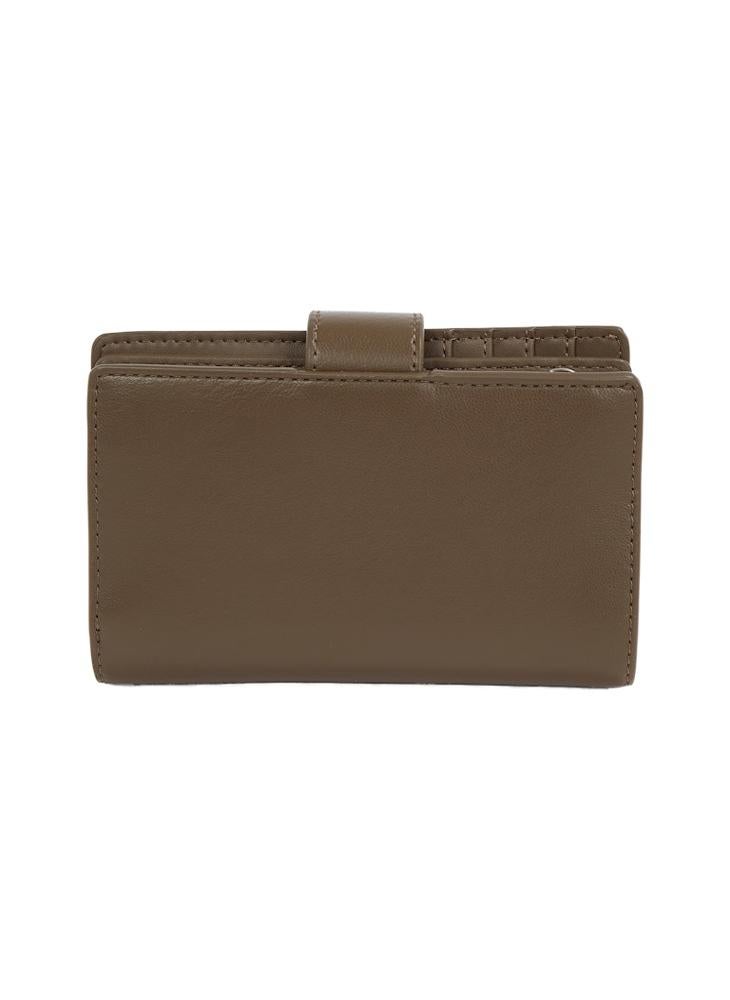 MEDIUM BIFOLD WALLET WITH HARDWARE SNAP