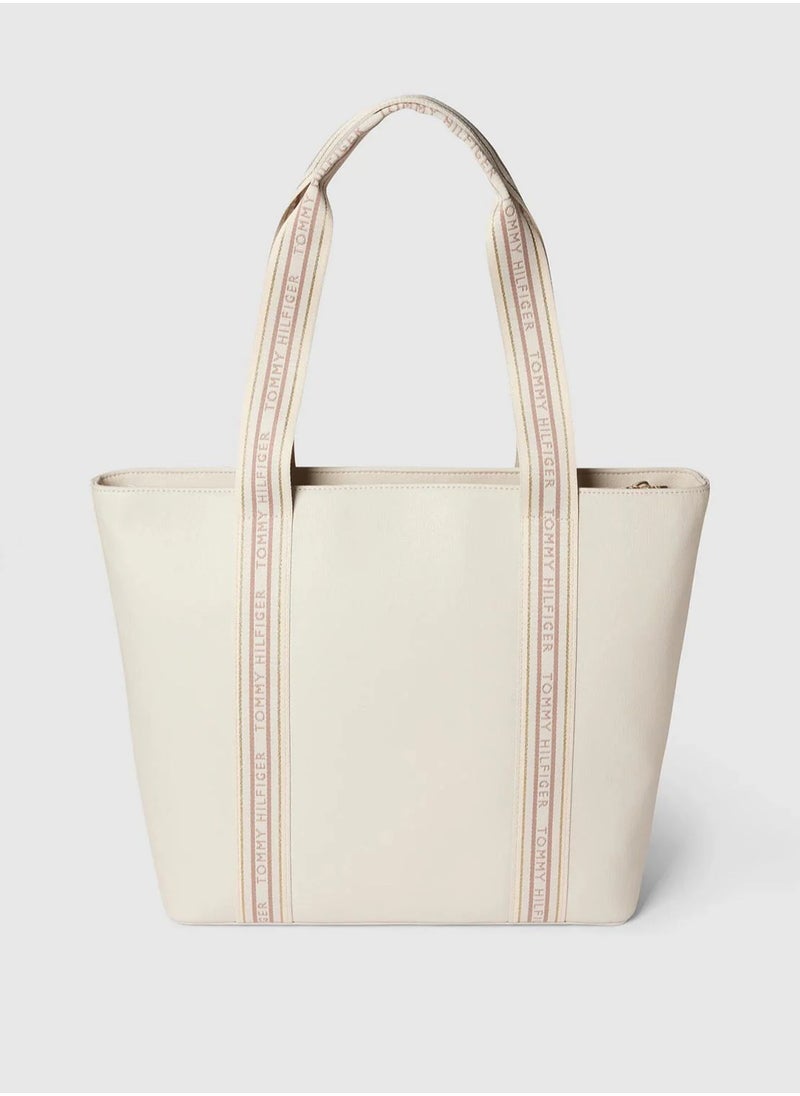 Tommy Hilfiger Shopper with label details
