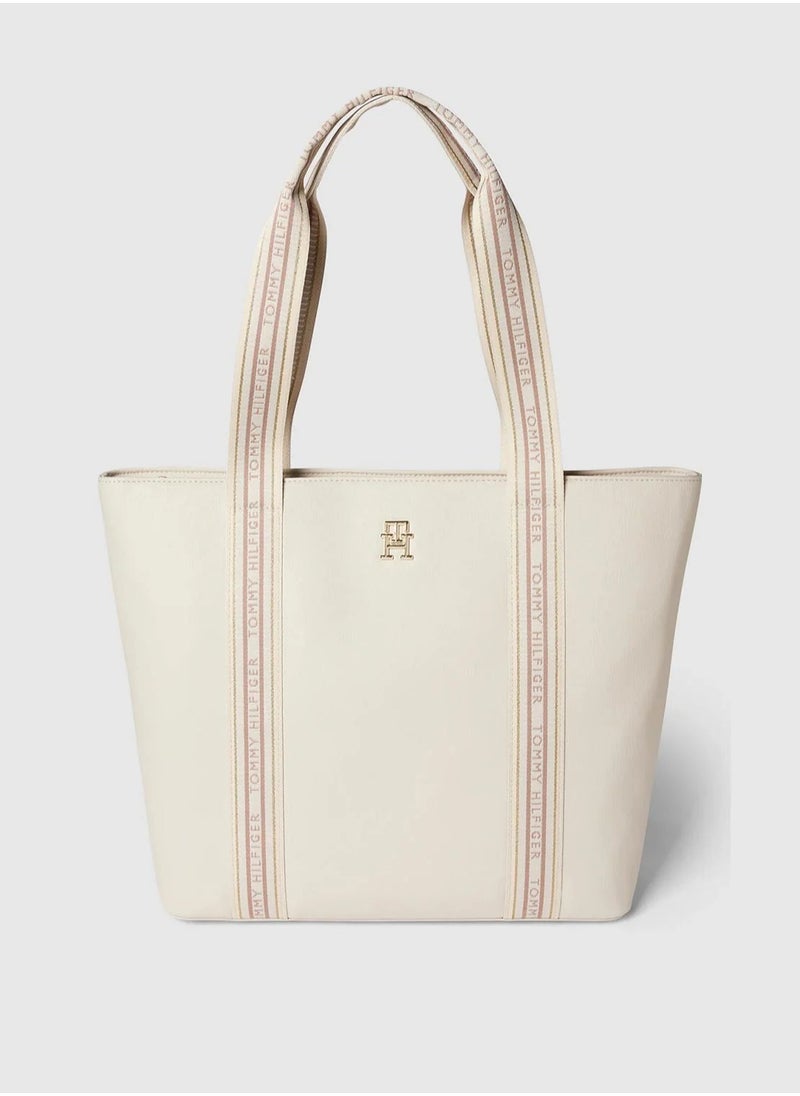 Tommy Hilfiger Shopper with label details