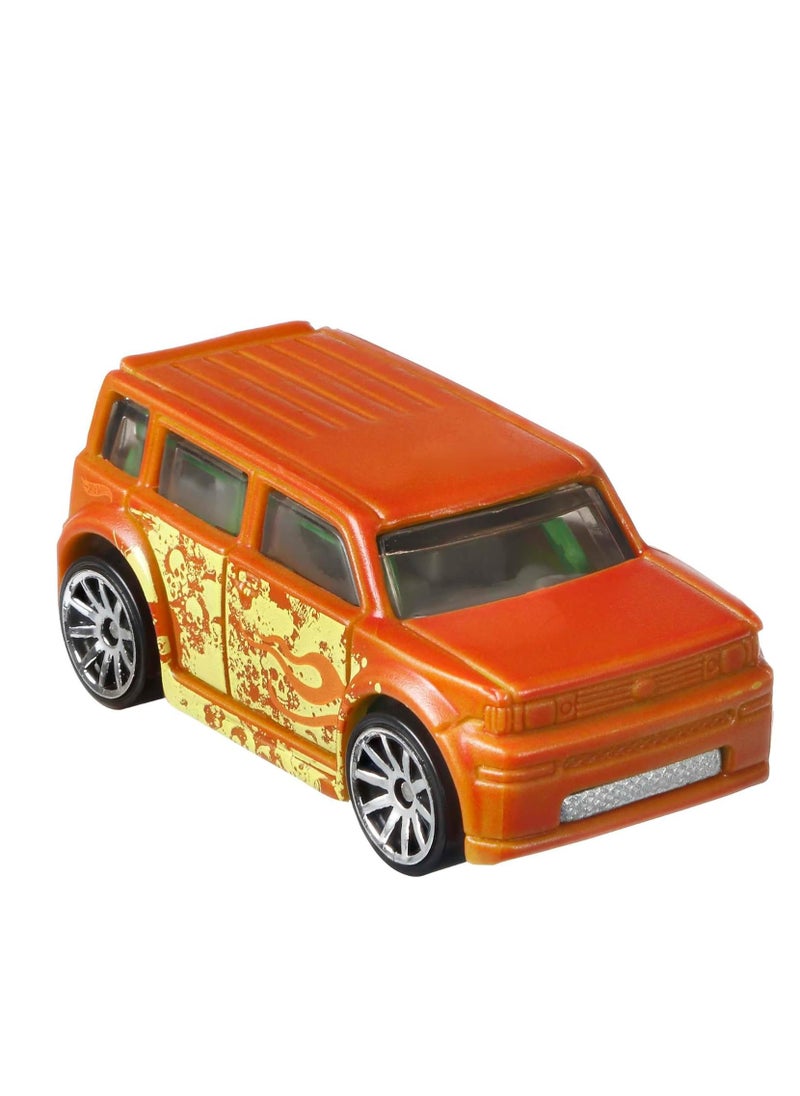 Color Shifters Car Toy Vehicle In 1:64 Scale, Dunk Car In Icy Cold Or Very Warm Water To Change Its Colors 1Piece (Styles May Vary)