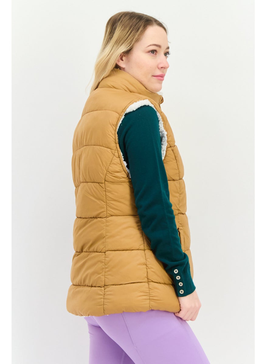 Women Sportswear Fit Reversible Sleeveless Outdoor Jacket Vest, Brown