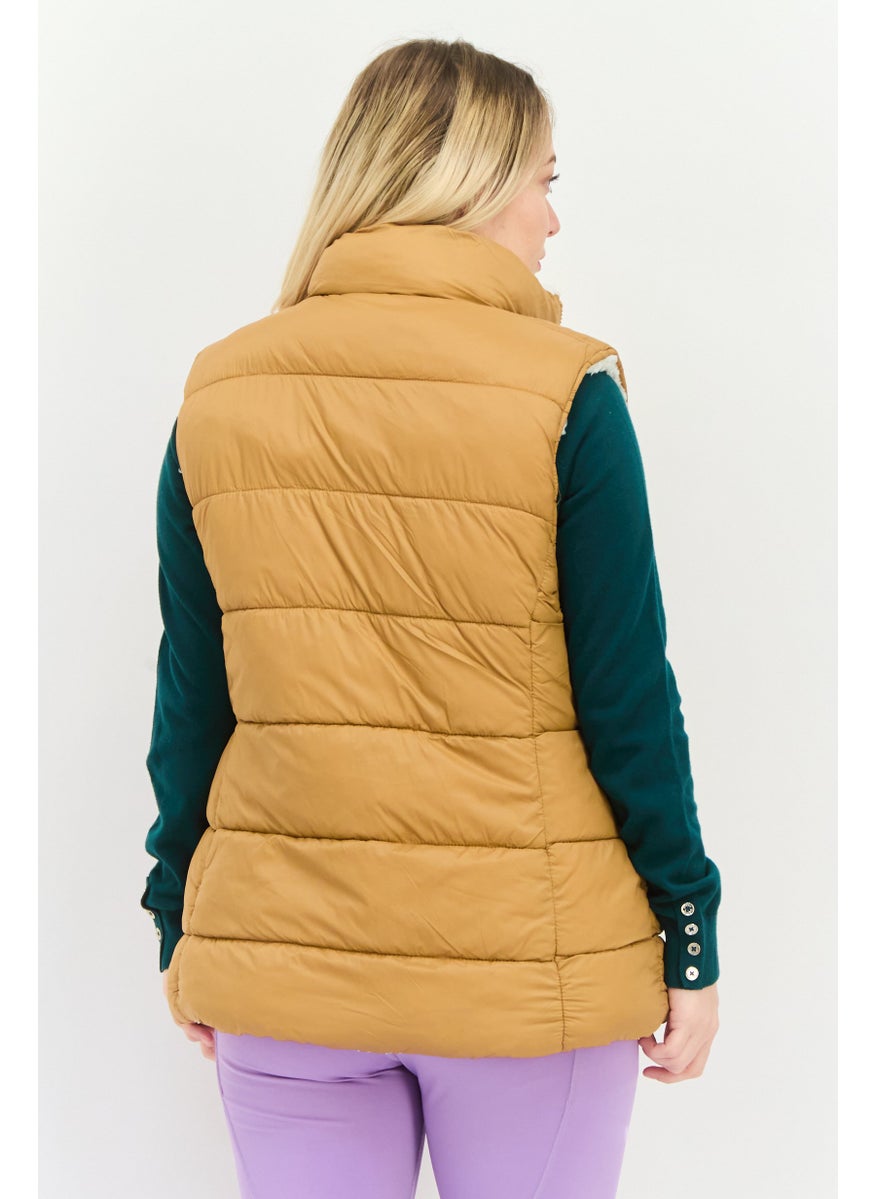 Women Sportswear Fit Reversible Sleeveless Outdoor Jacket Vest, Brown