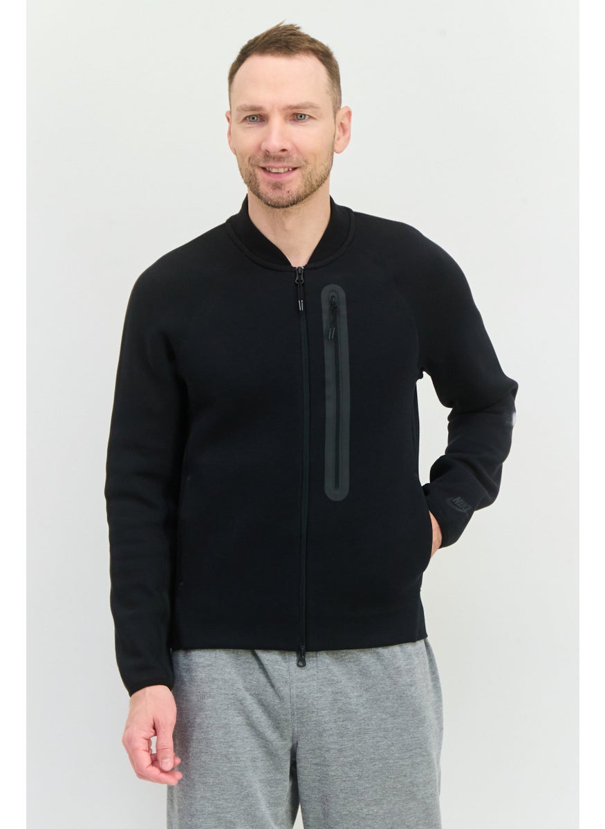 Men Sportswear Fit Long Sleeve Outdoor Sweatshirt, Black