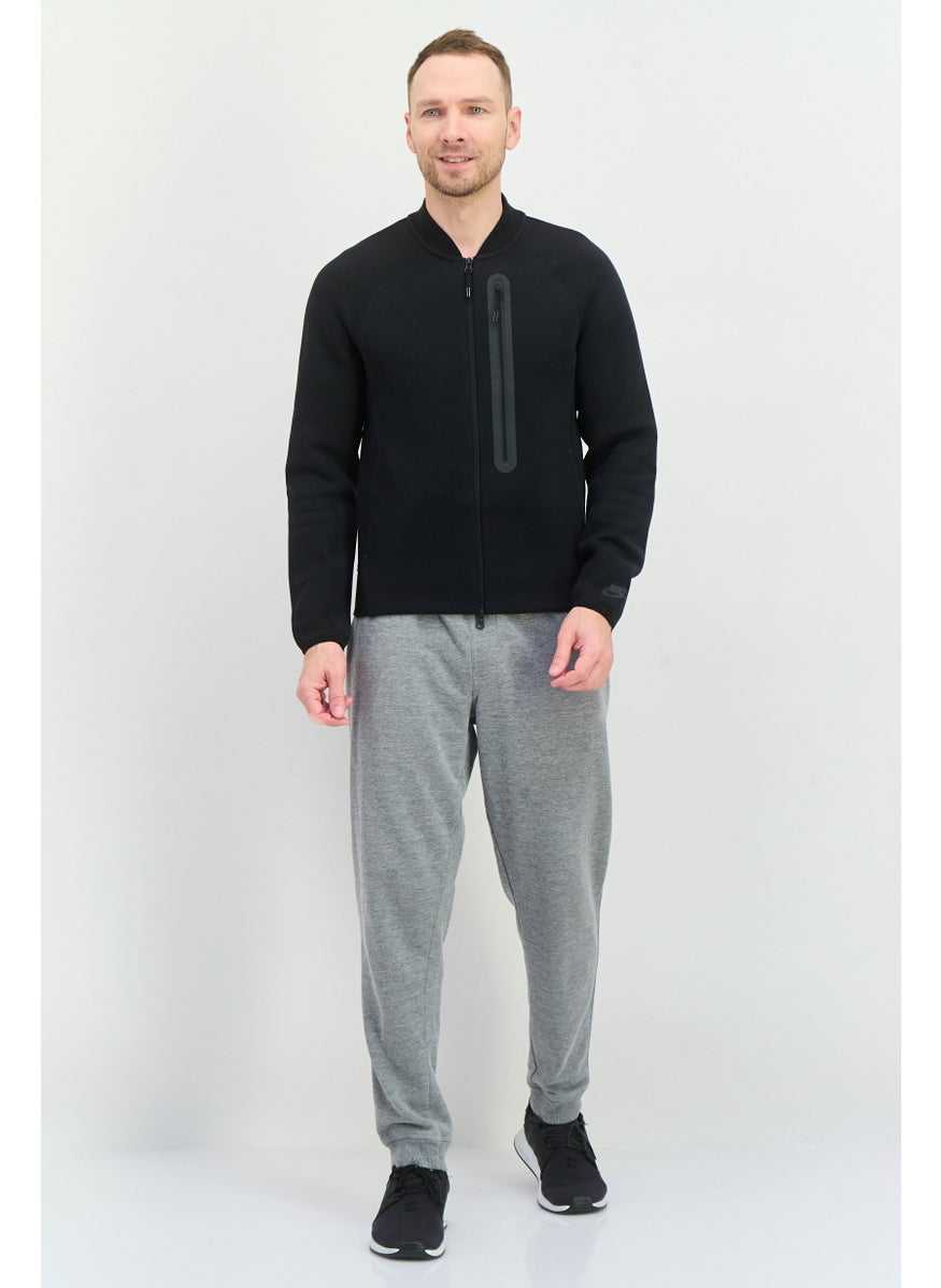 Men Sportswear Fit Long Sleeve Outdoor Sweatshirt, Black