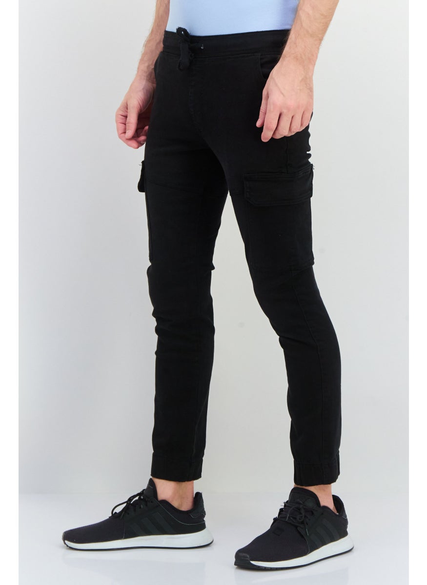 Men Tapered Fit Solid Cargo Pants, Black