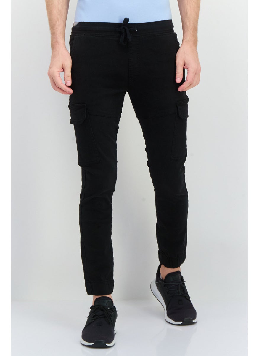 Men Tapered Fit Solid Cargo Pants, Black