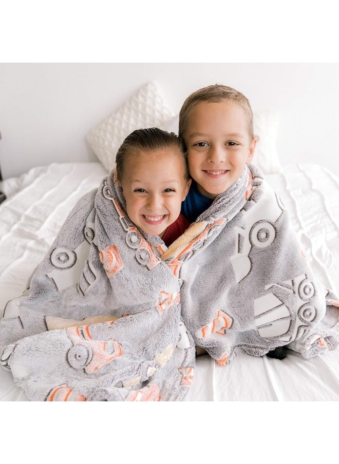 Construction Truck Blanket Glow in the Dark Luminous Tractor Blanket for Kids - Soft Plush Digger Dump Truck Excavator Blanket Throw For Boys - Large 60inx50in Glowing Big Trucks Toddler Blankets Gift