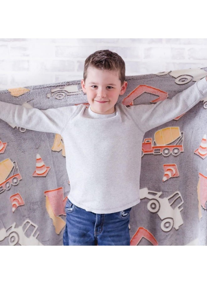 Construction Truck Blanket Glow in the Dark Luminous Tractor Blanket for Kids - Soft Plush Digger Dump Truck Excavator Blanket Throw For Boys - Large 60inx50in Glowing Big Trucks Toddler Blankets Gift