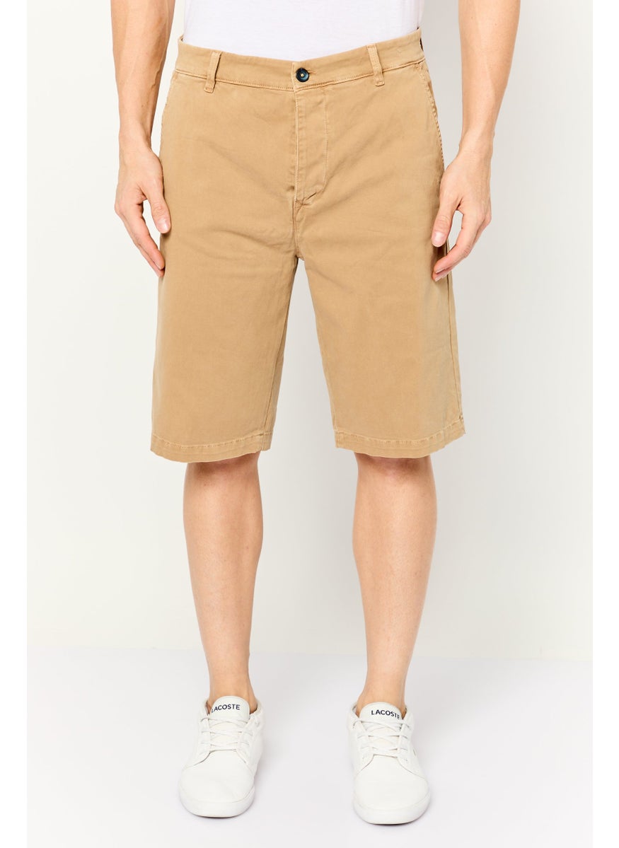 Men Solid Basic Short, Dark Beige