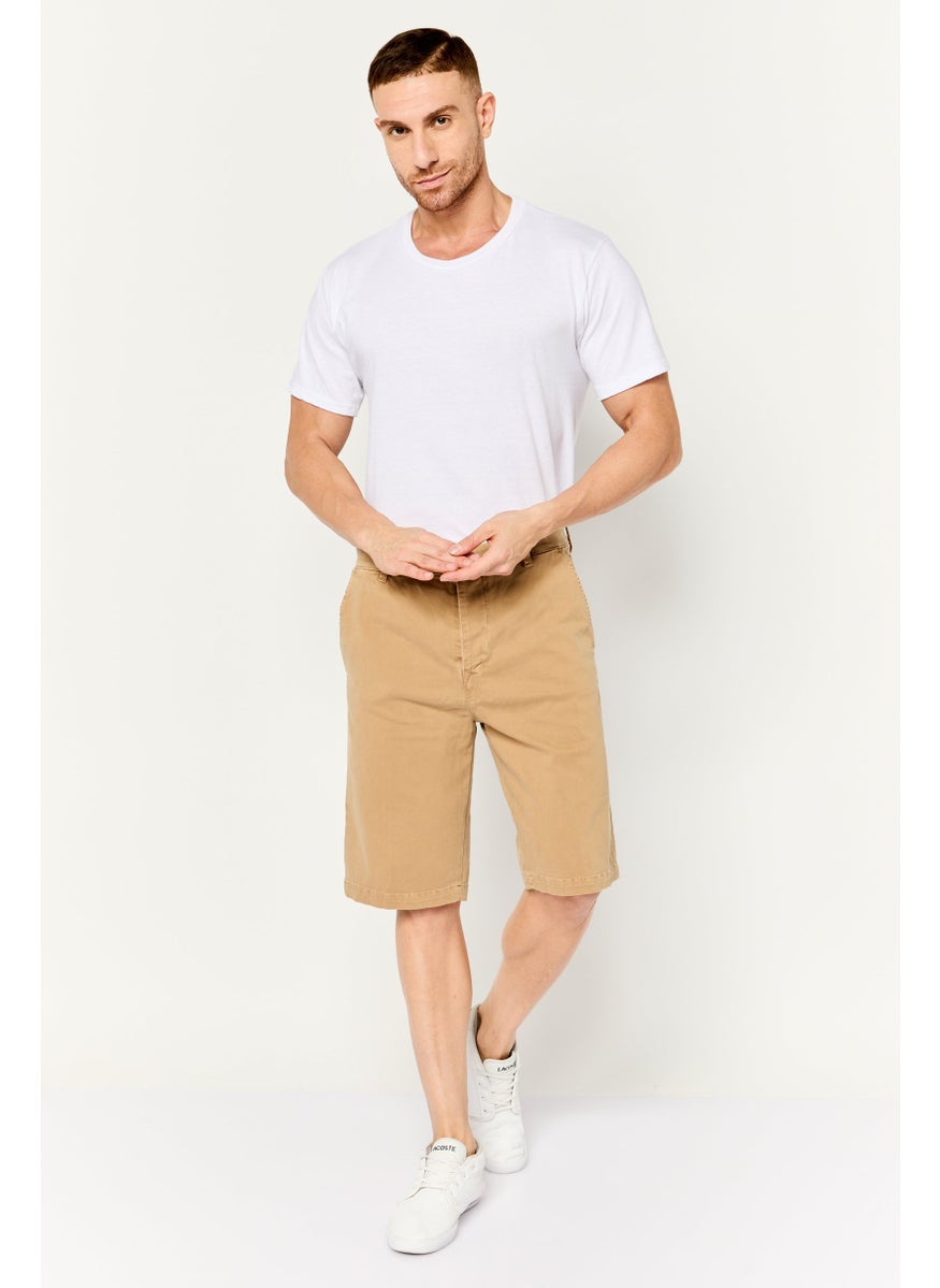 Men Solid Basic Short, Dark Beige