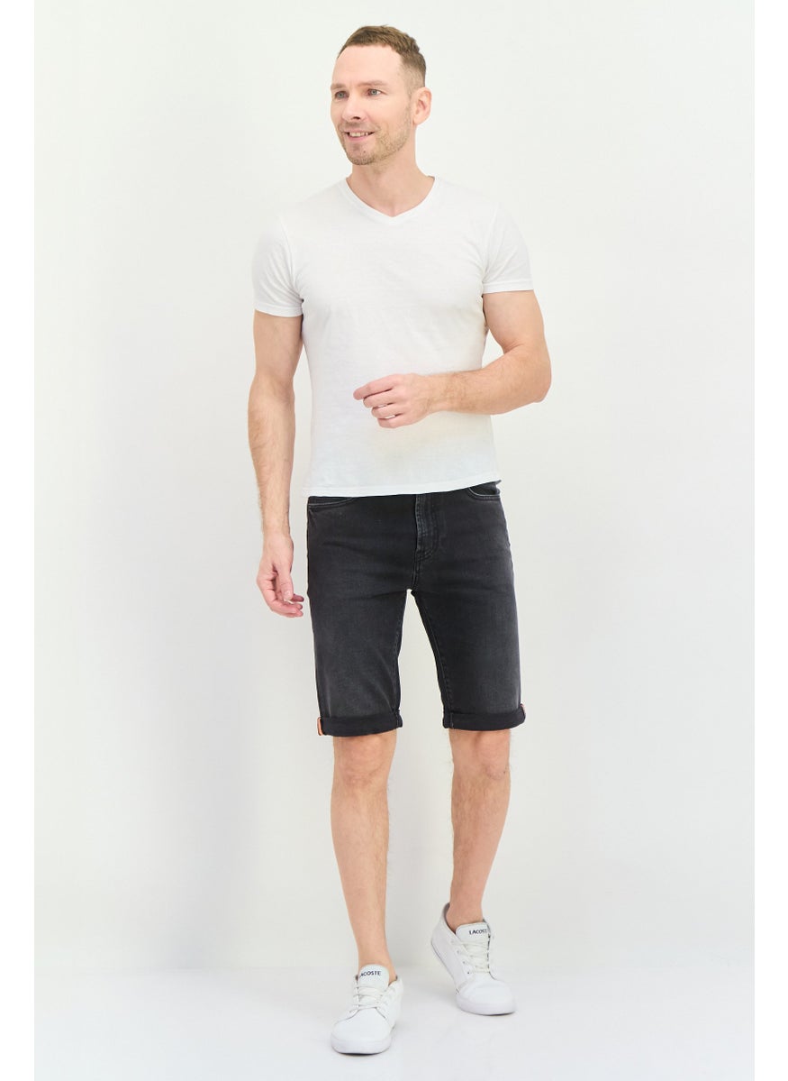 Men Solid Basic Short, Black
