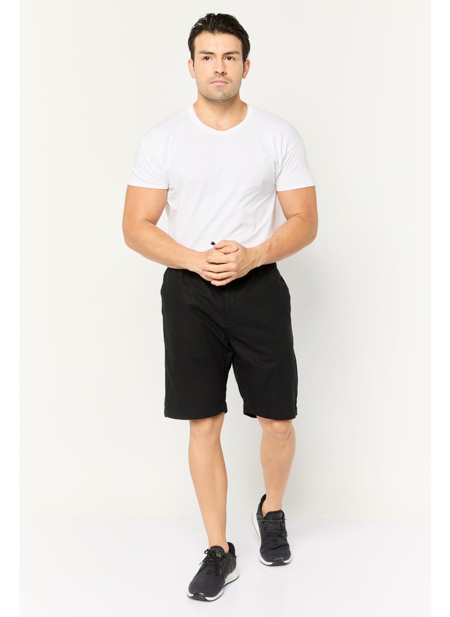 Men Solid Basic Shorts, Black
