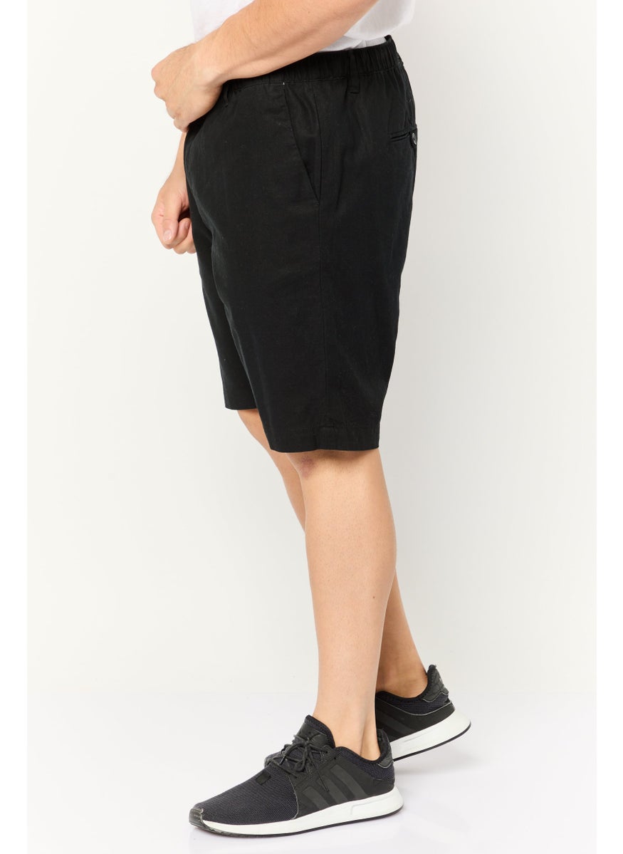 Men Solid Basic Shorts, Black