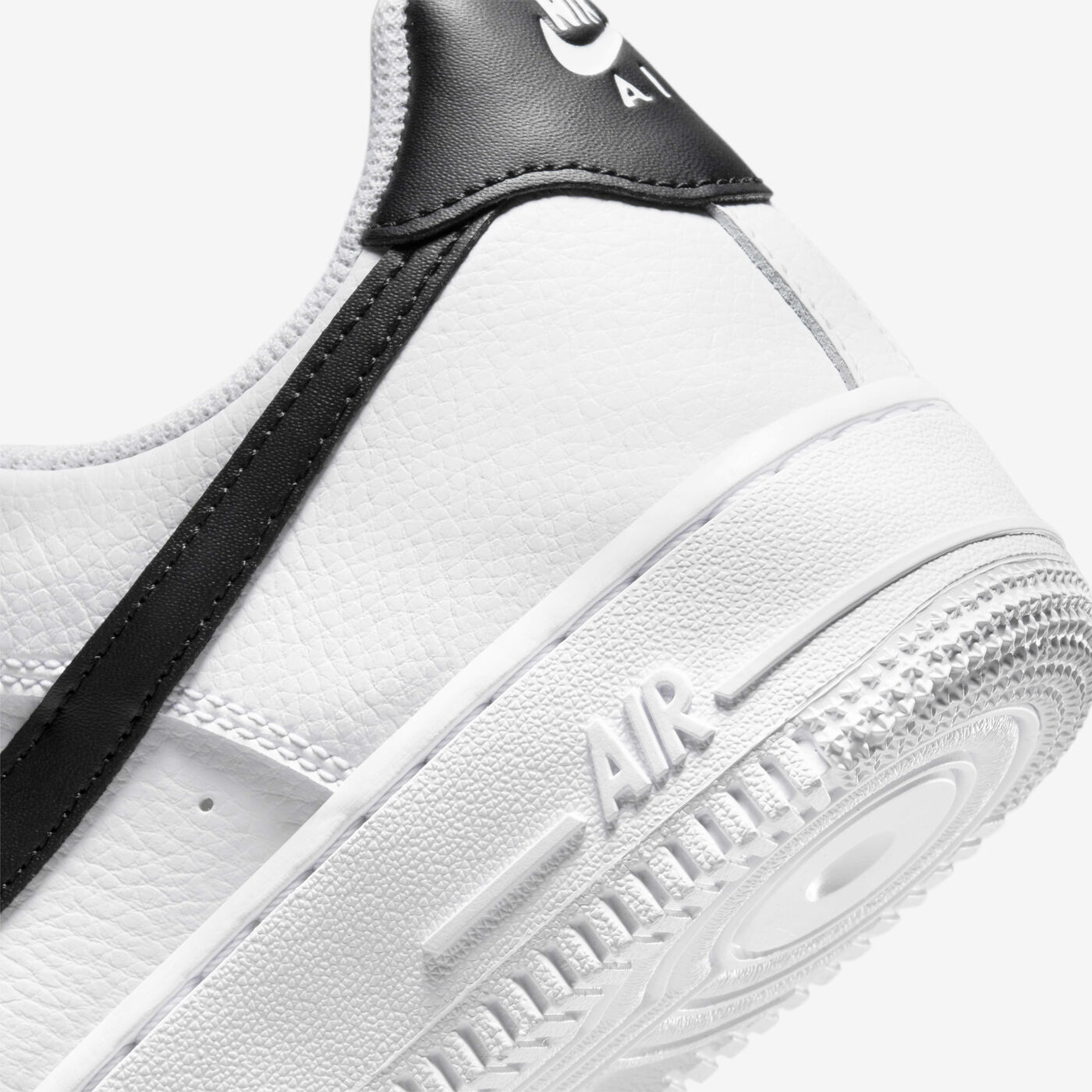 Women's Air Force 1 '07 Shoes