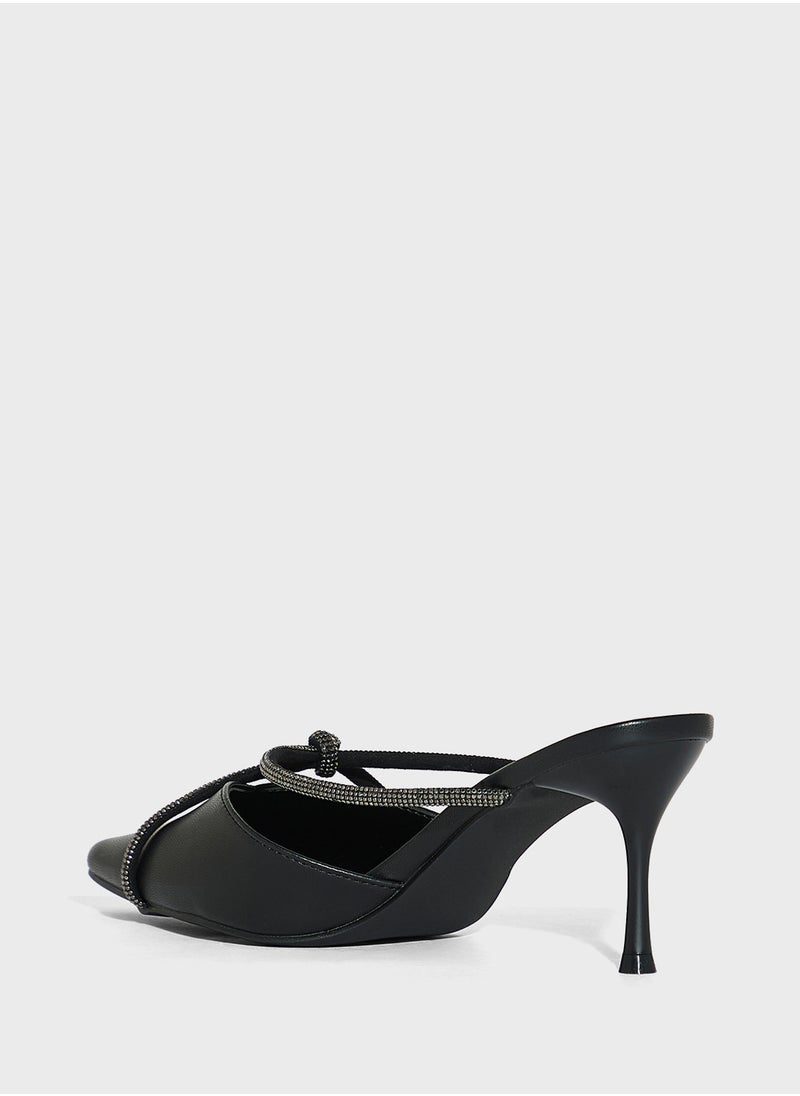 Diamante Knot Detail Pump