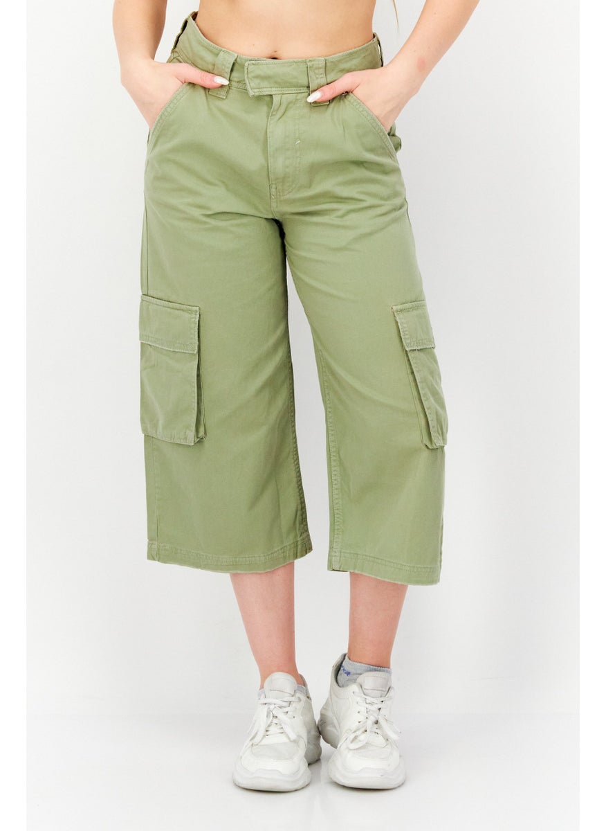 Women Regular Fit Solid Cropped Cargo Pant, Khaki