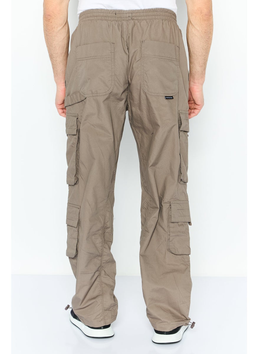 Men Regular Fit Plain Cargo Pants, Taupe