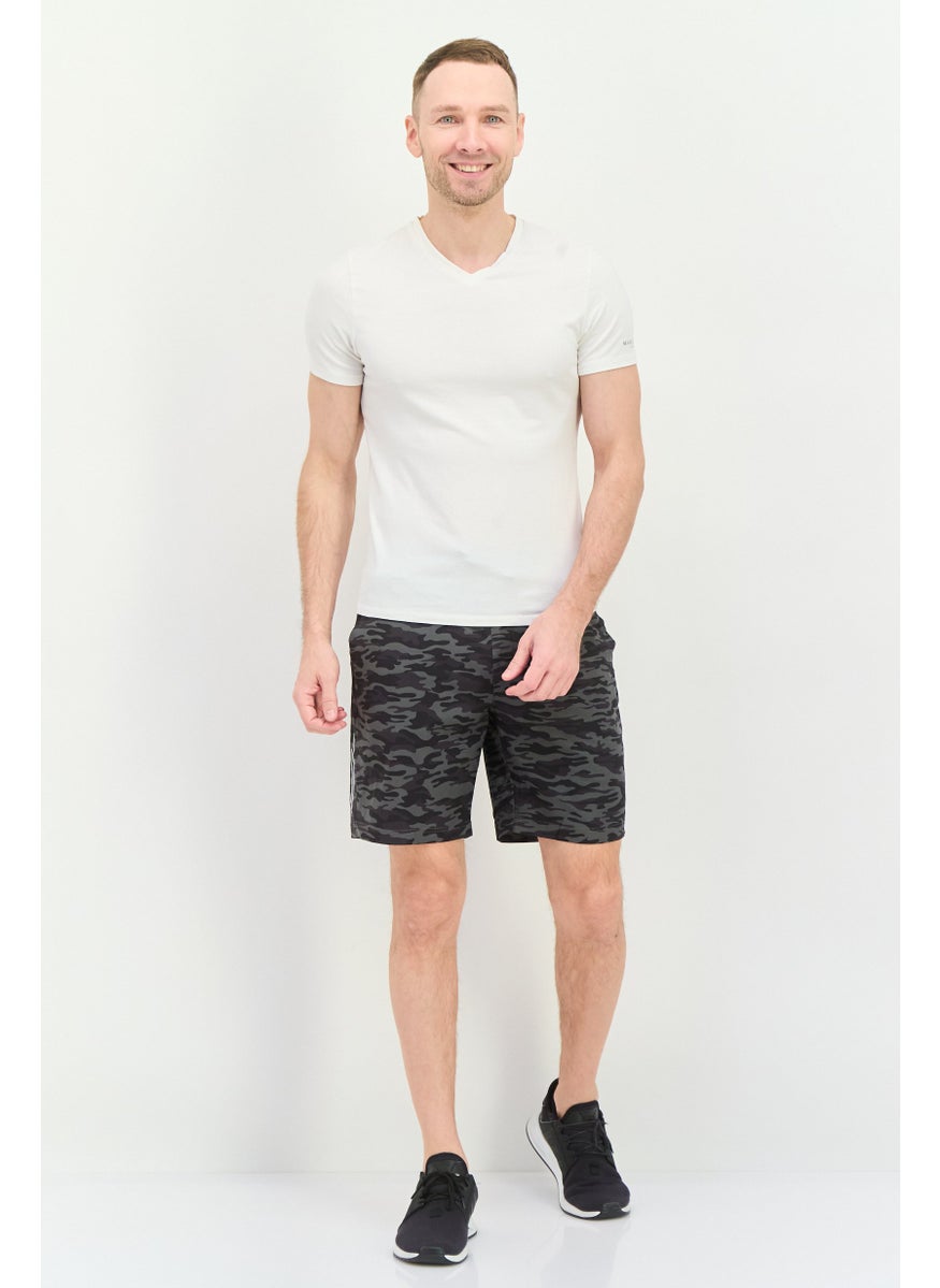 Men Camouflage Basic Shorts, Black
