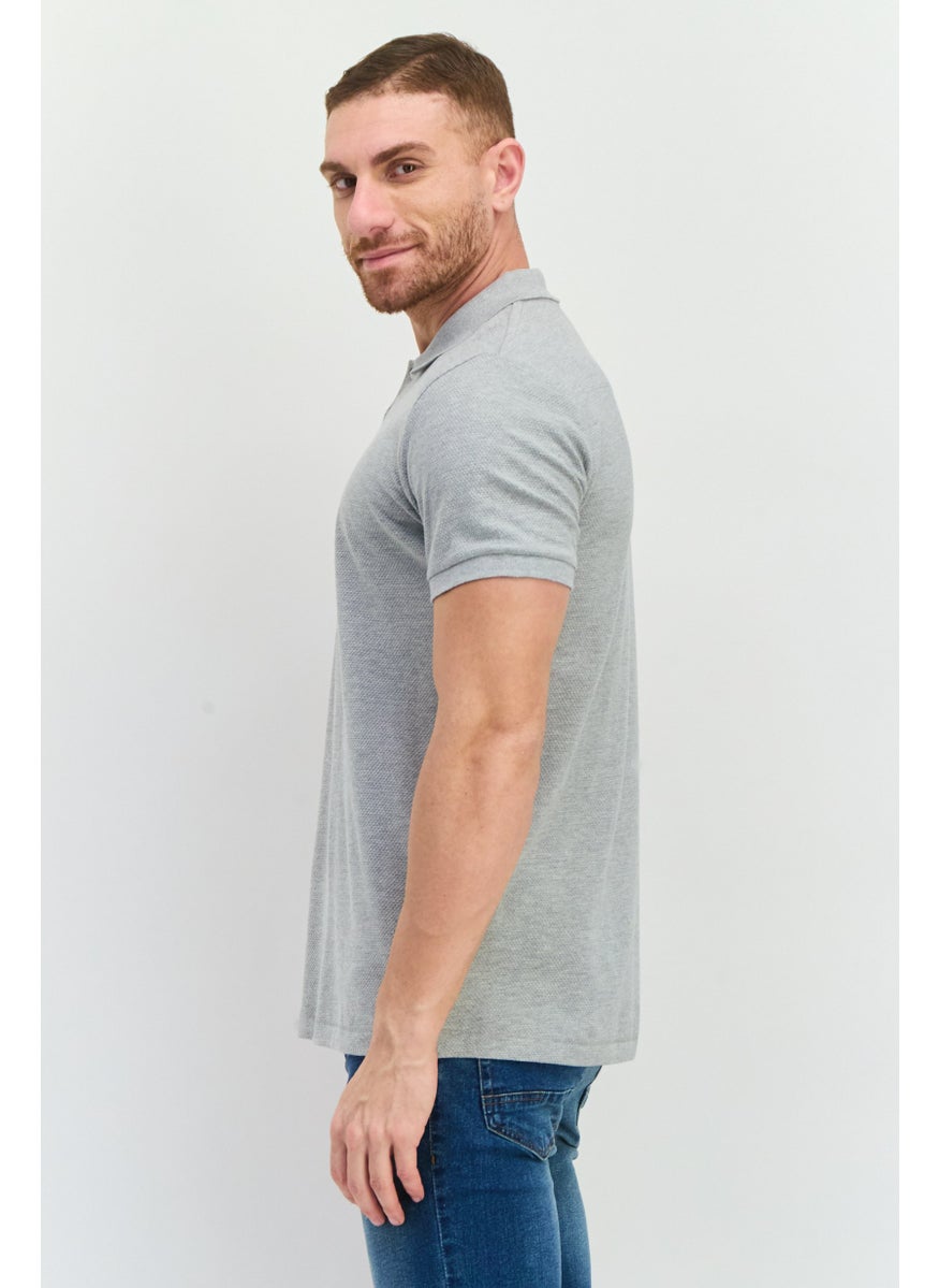 Men Regular Fit Textured Short Sleeves Polo Shirt, Light Grey