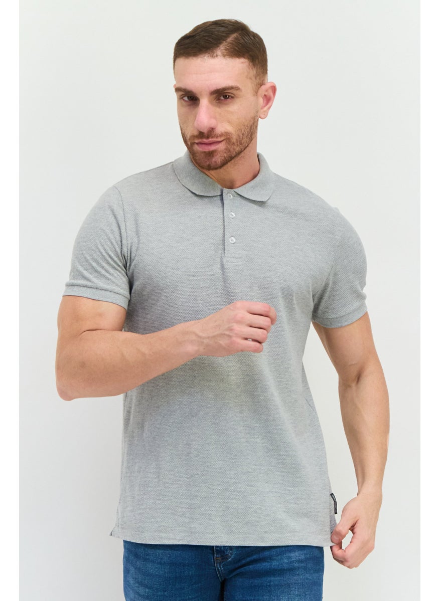 Men Regular Fit Textured Short Sleeves Polo Shirt, Light Grey