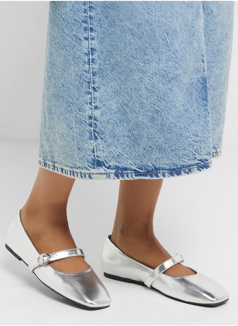 Square Toe Mary Jane Flat Shoe