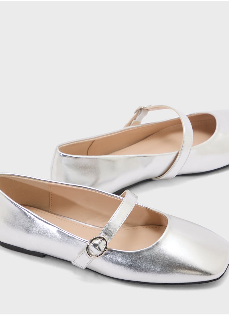 Square Toe Mary Jane Flat Shoe