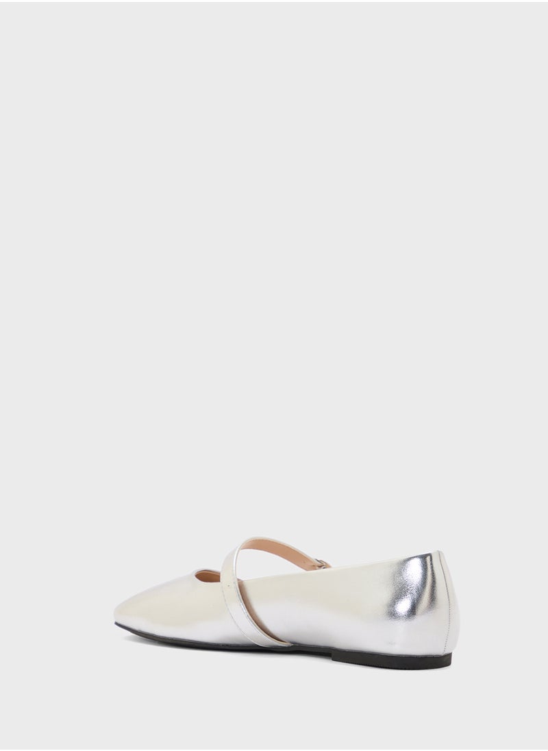 Square Toe Mary Jane Flat Shoe