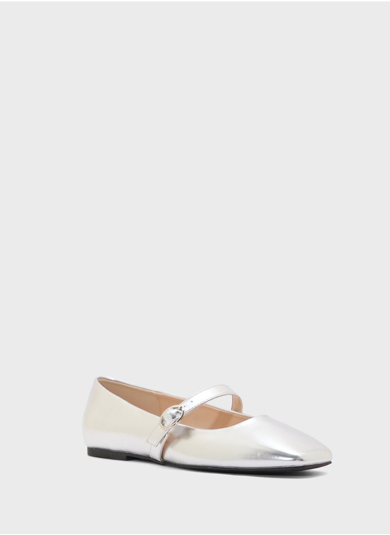 Square Toe Mary Jane Flat Shoe